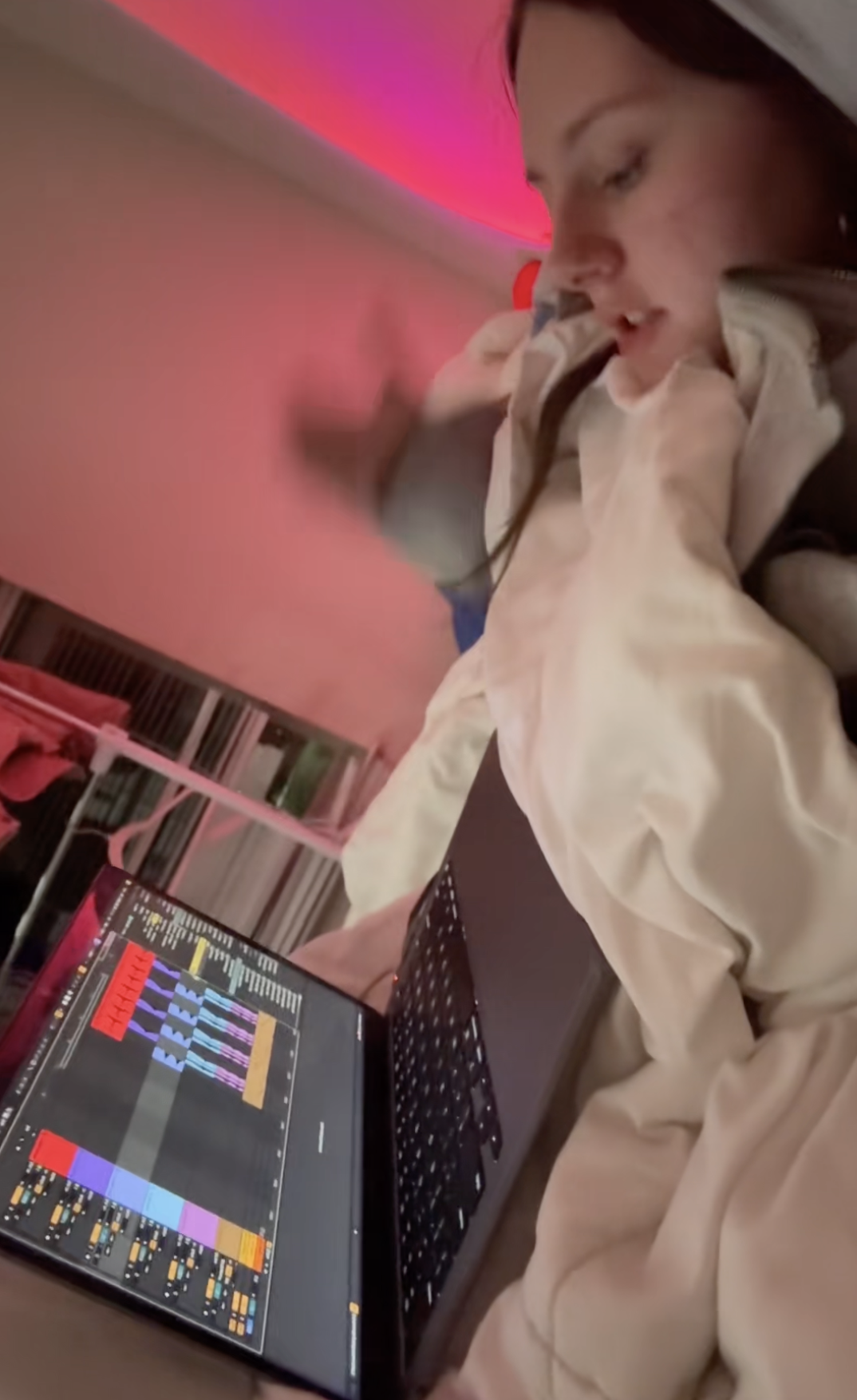 MARIOLVL token artwork